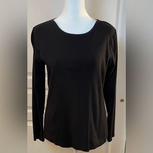 EUC. St. John’s Bay Long Sleeve Tee. Size M. Black.